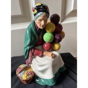 Vintage Royal Doulton Ceramic Figure Old Balloon Seller HN1315 7 1/2" High #2